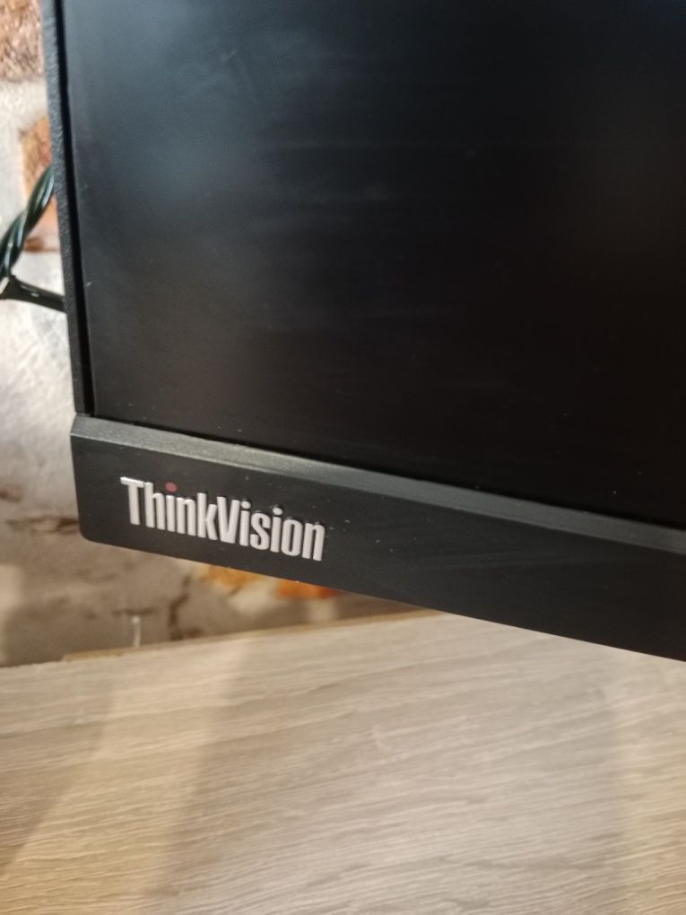 Monitor lenovo thinkvision