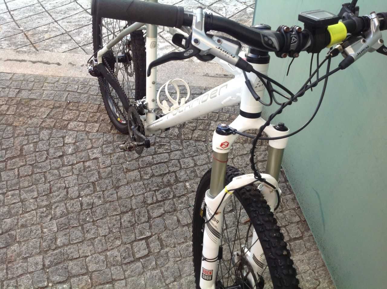 Bicicleta rockrider 8.2