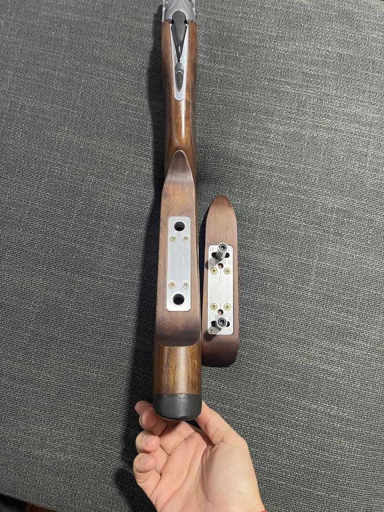 Coronha esquerda - modelo Beretta 682