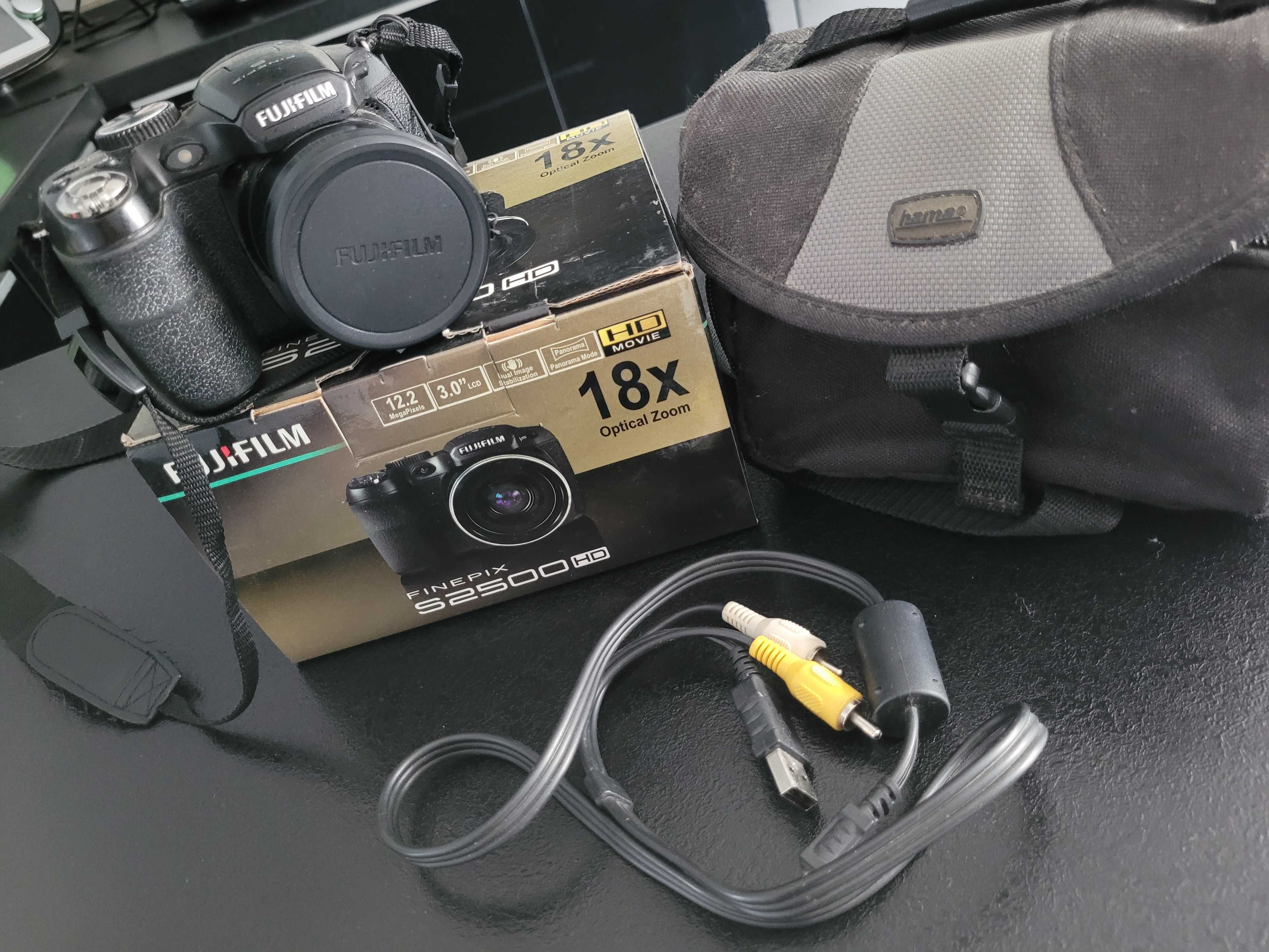 Aparat Fujifilm FinePix S2500HD + POKROWIEC + karta pamięci 16 GB