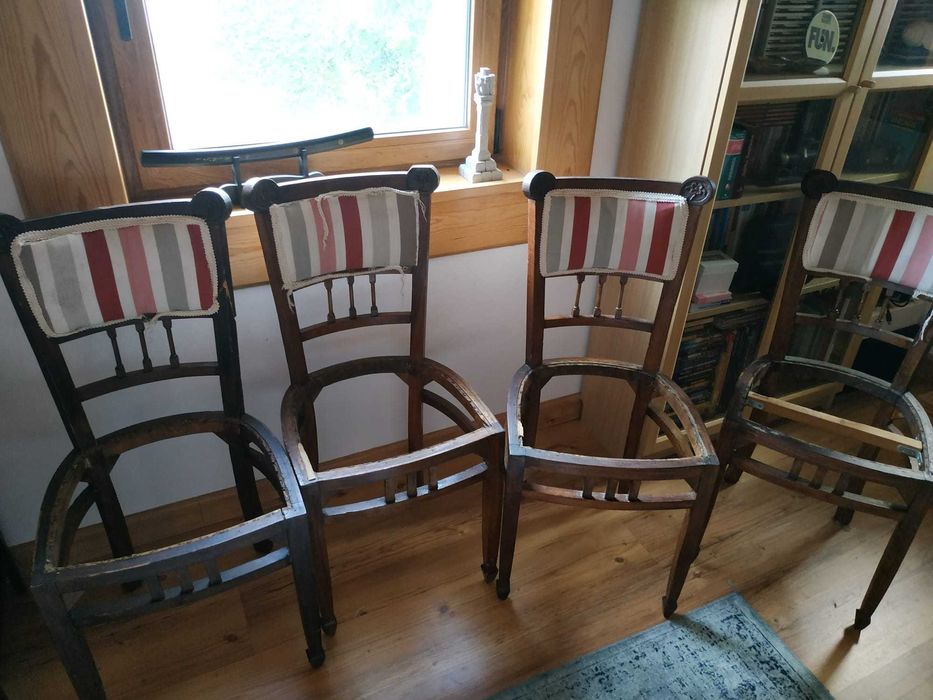 Conjunto de 4 cadeiras