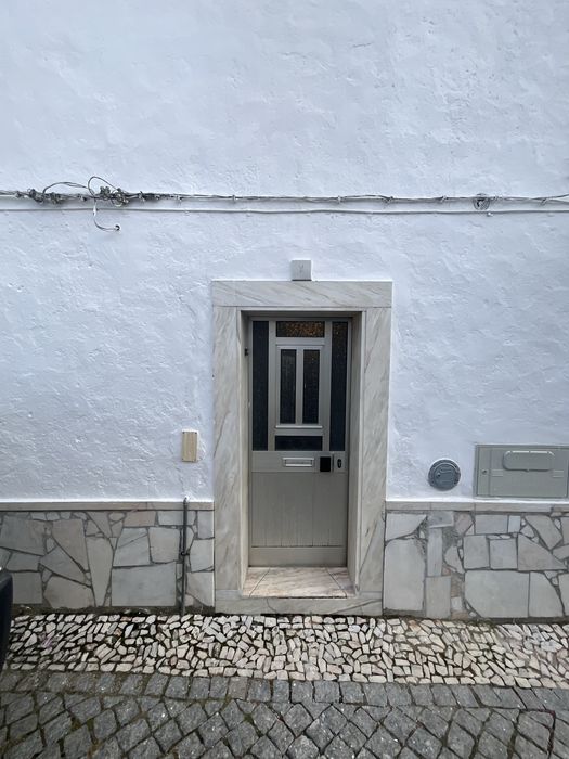 T1 para alugar em vila viçosa com Água e Eletricidade incluida