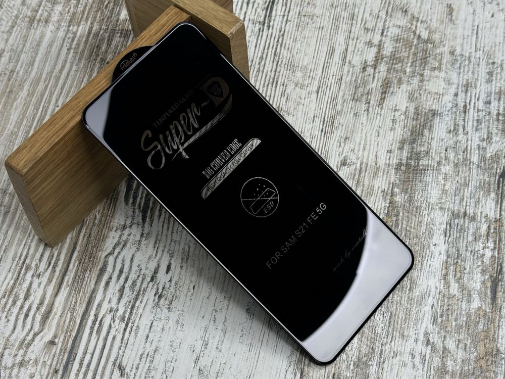 Лучшее стекло Mietubl на Samsung S21 FE. Прочное. Олеофобка ТОП
