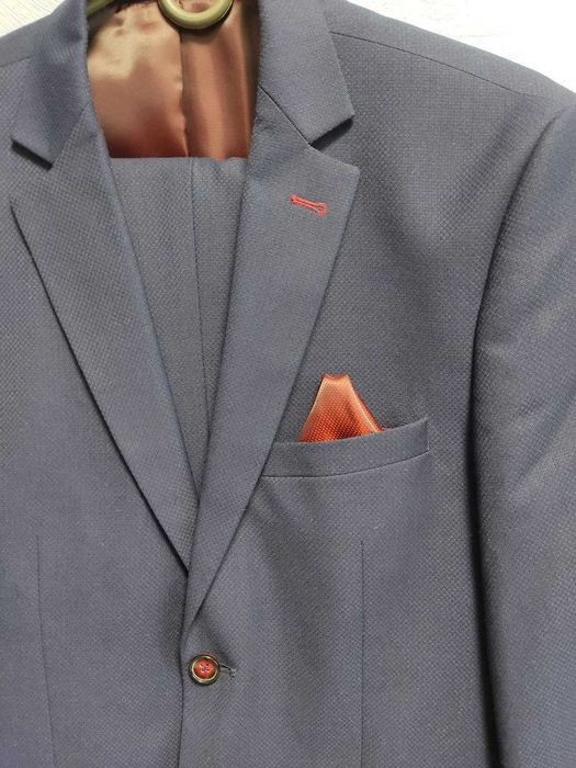 Костюм на выпускной или свадьбу