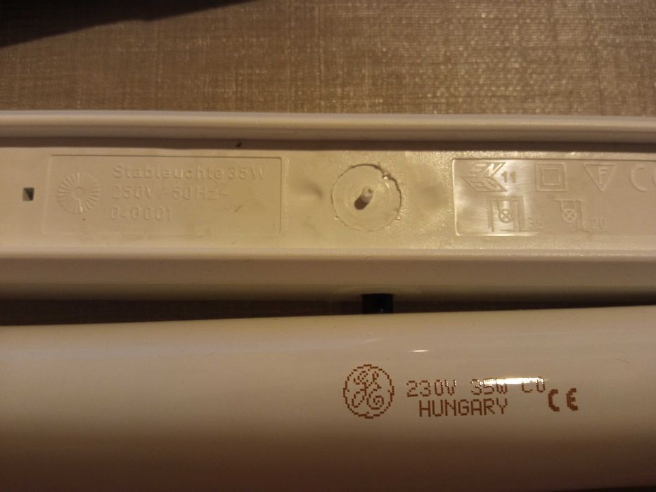 Lampa żarówka świetlówka 30 cm 230V 35W nowa posiadam 2 szt