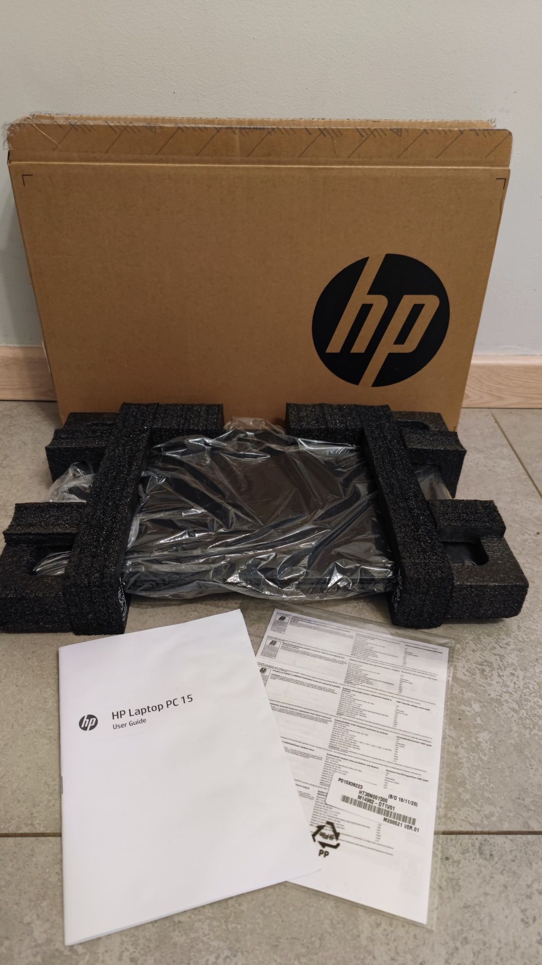 Nowy laptop HP 15 Русская клавиатура