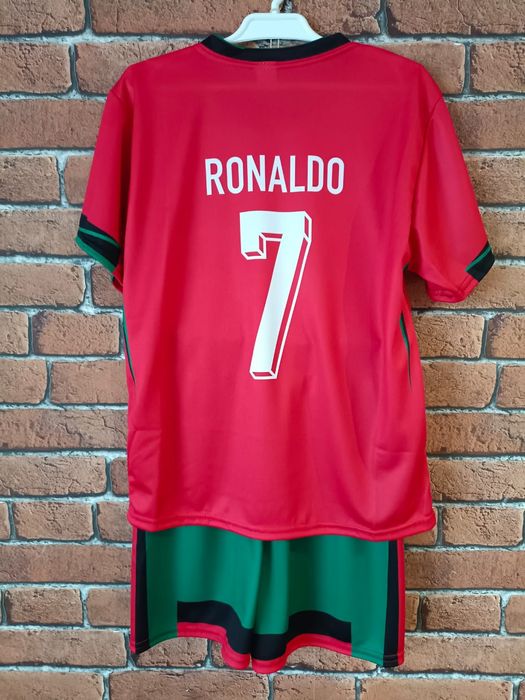 Strój piłkarski dziecięcy Portugalia Ronaldo rozm. 134