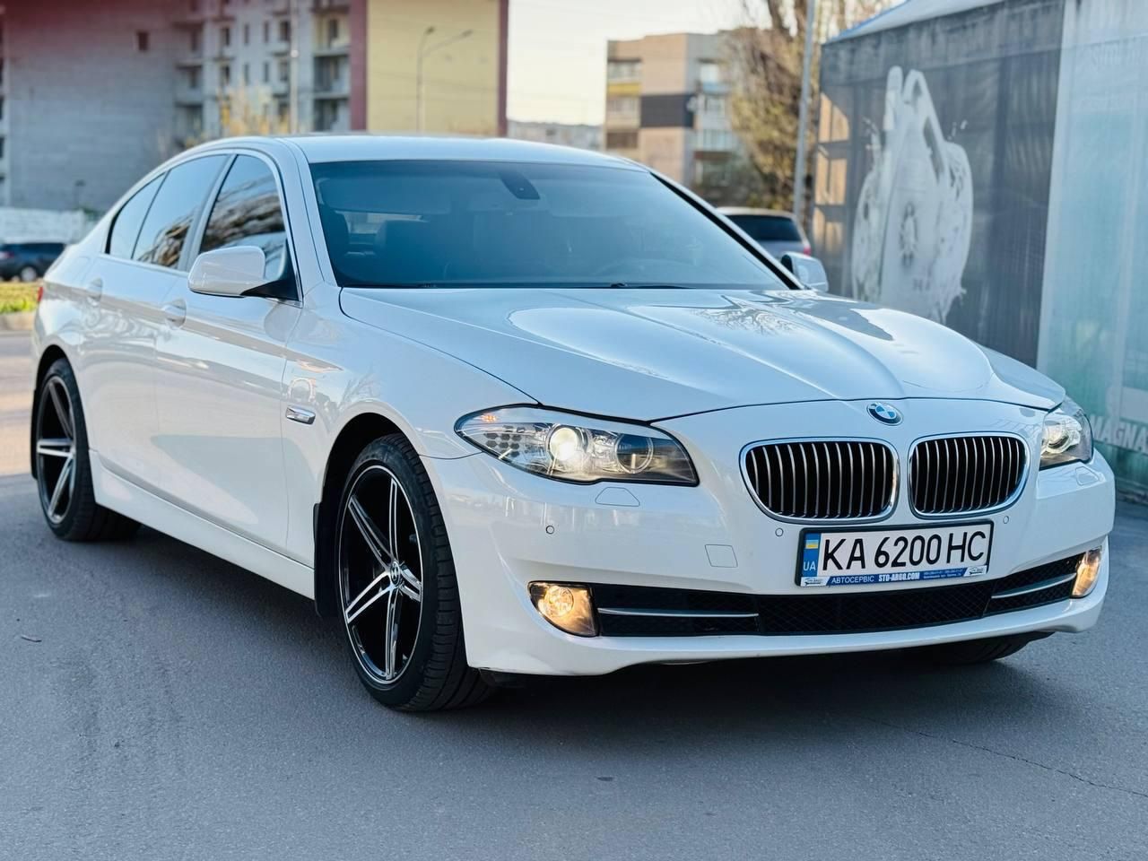 Легковой автомобиль BMW