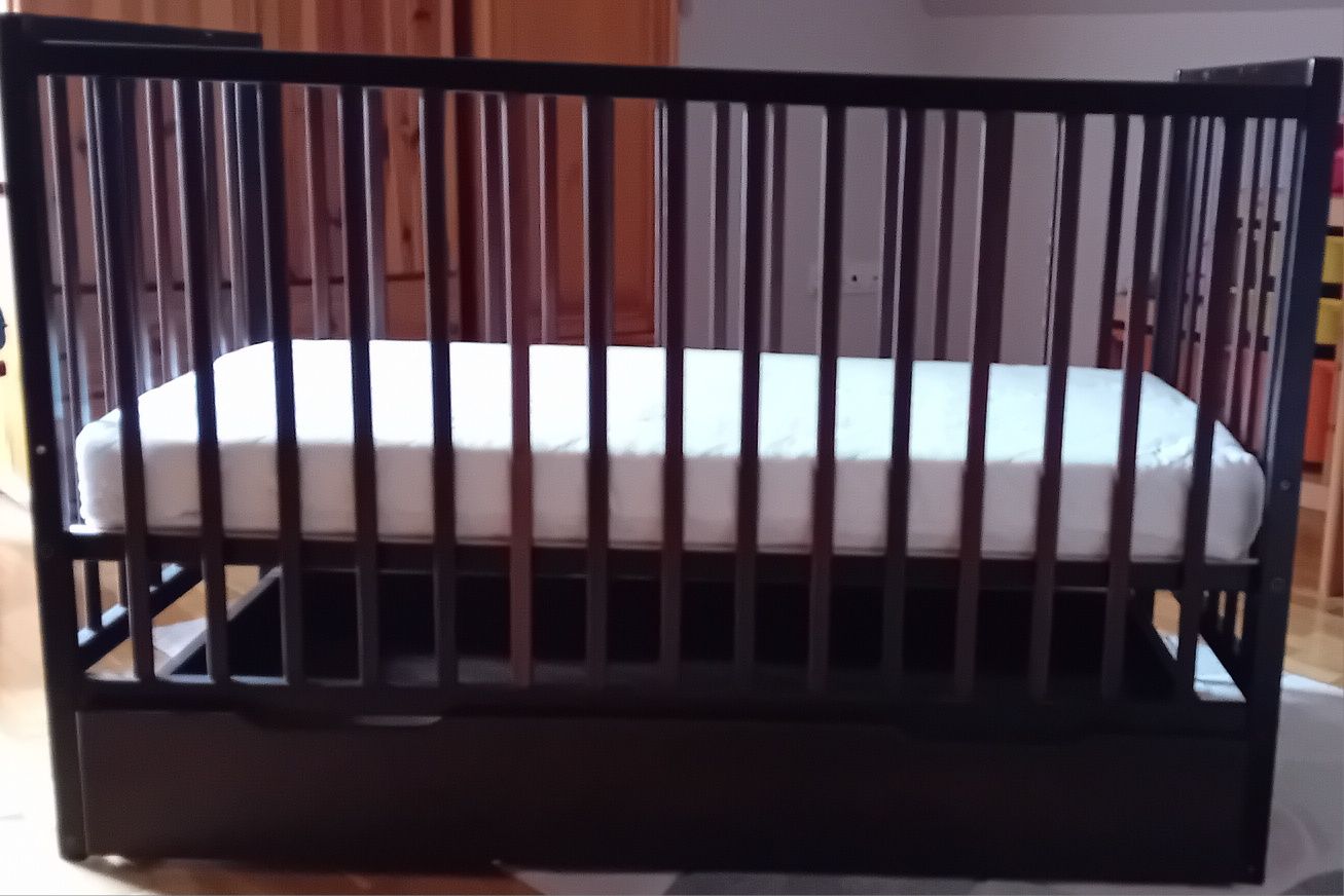 Woodies łóżeczko z szufladą materacem 60x120 niemowlęce łóżko brązowe