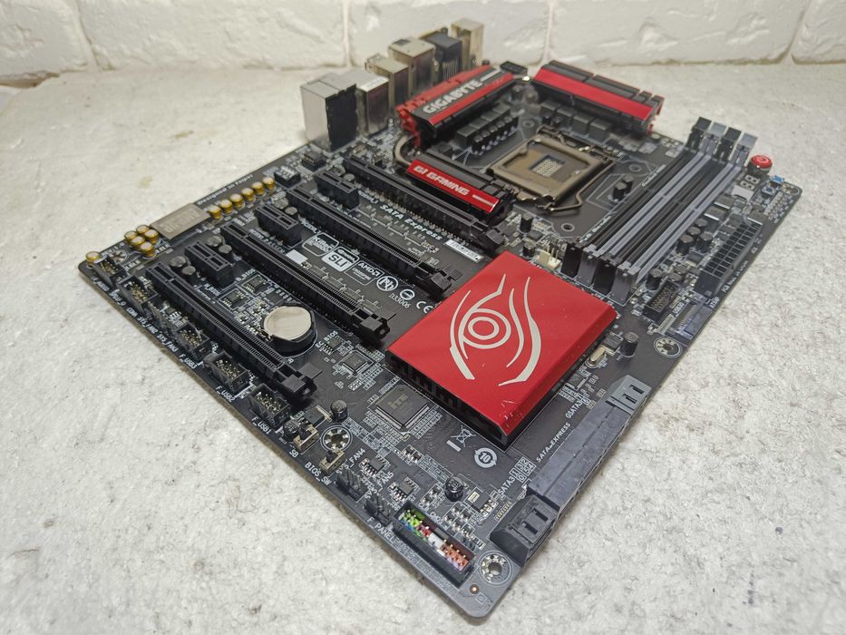 Материнська плата - GIGABYTE GA-Z97X-Gaming GT - LGA1150 - Z97 чіпсет