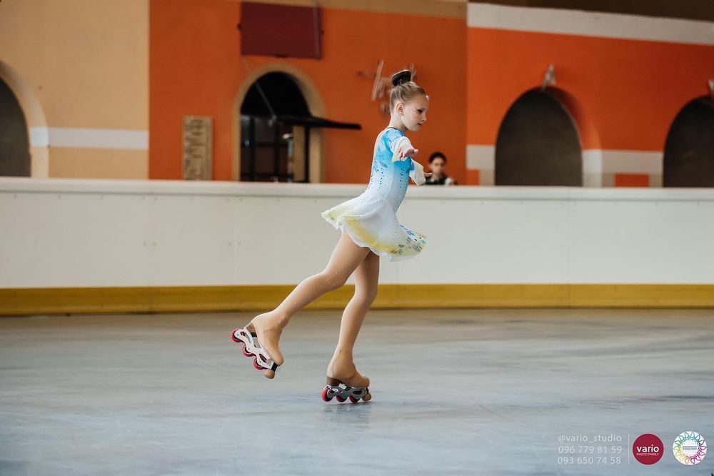 Сукня для фігурного катання