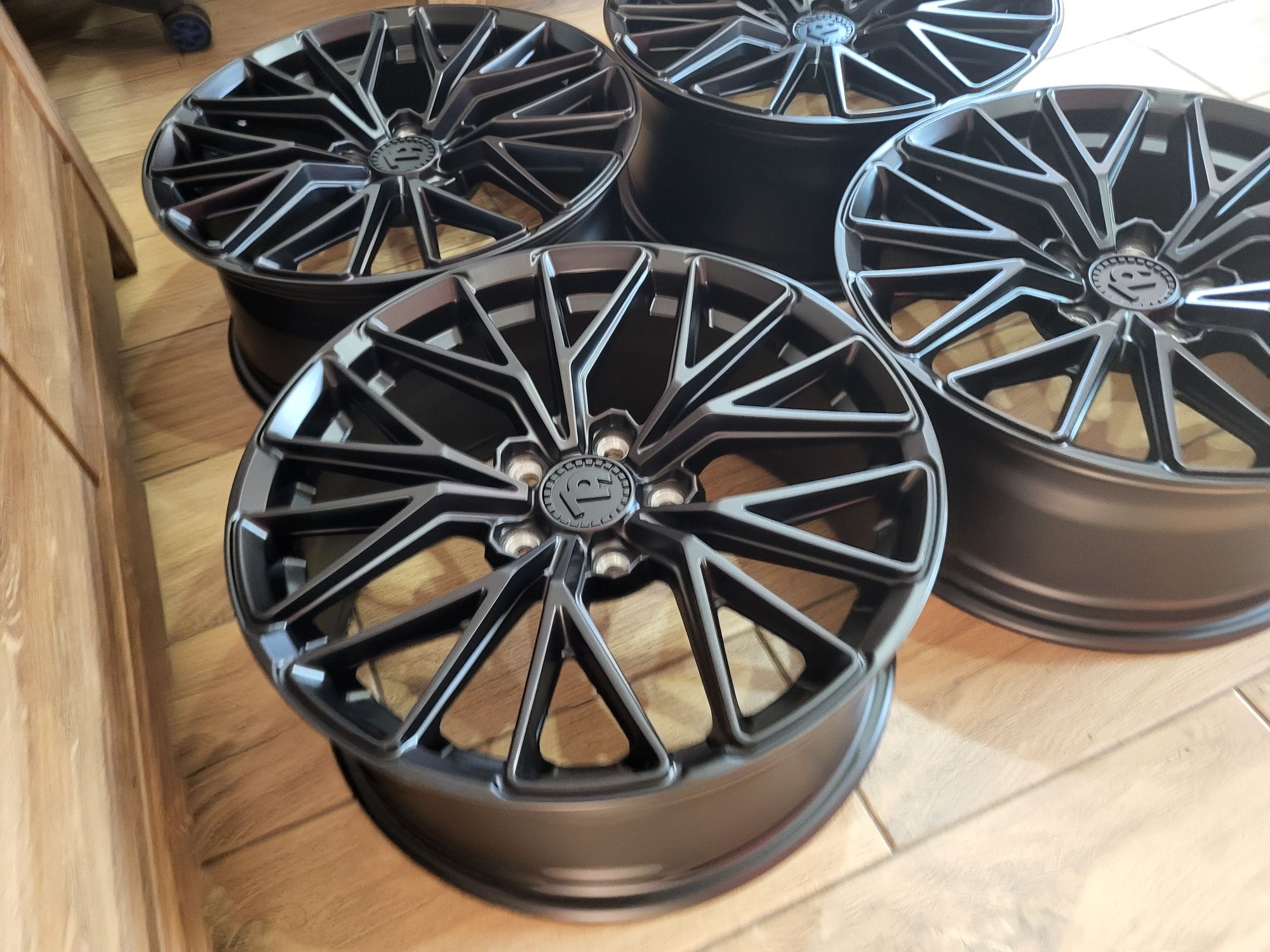 79wheels 17" 5x112 7.5J ET40 Audi A3  A4 B9 B8 B7 B6 A6 C7 C6 C5 Q2 Q3