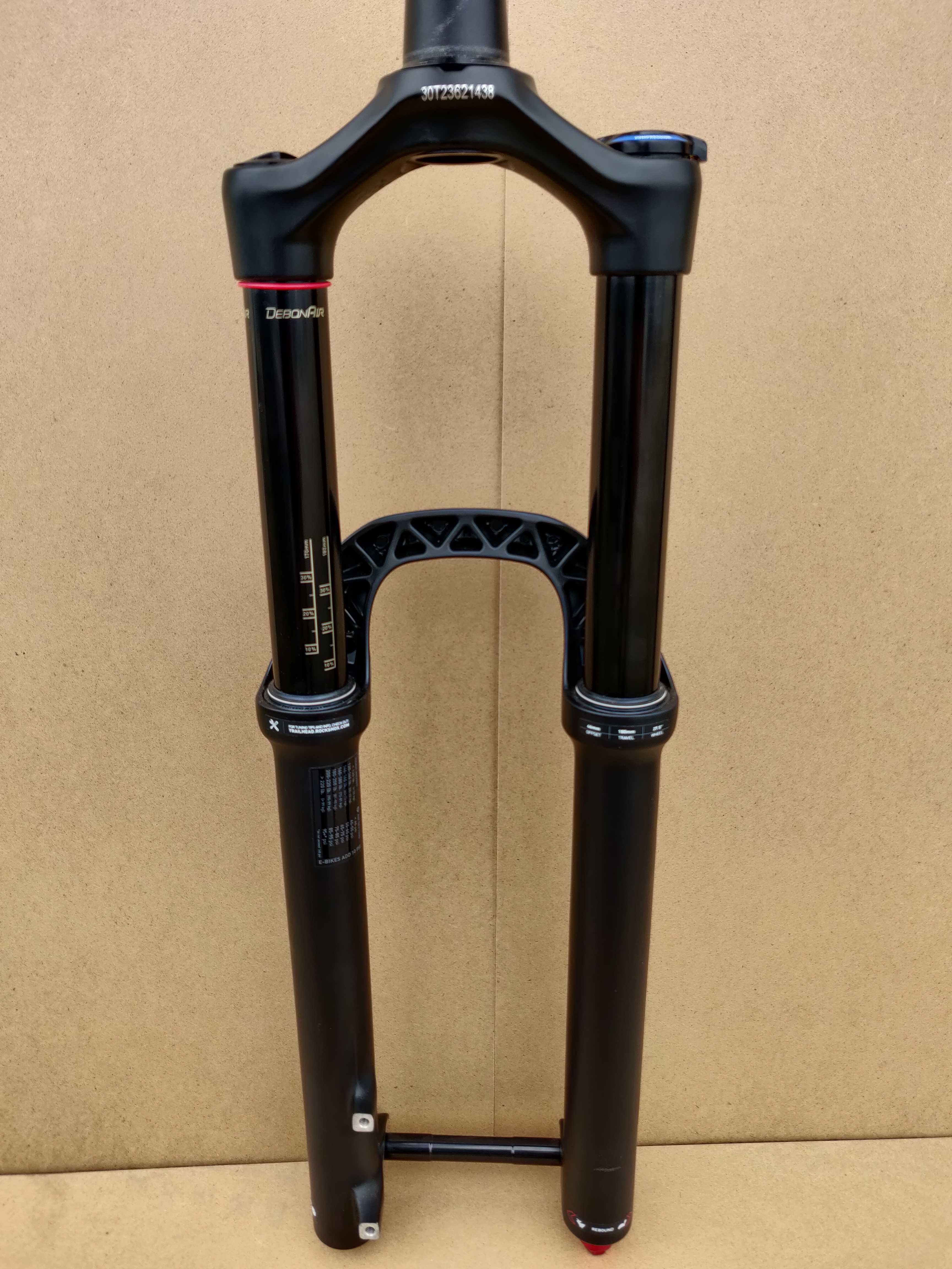 Amortyzator rowerowy Rock Shox Yari 27,5'' 180 mm, boost (141)