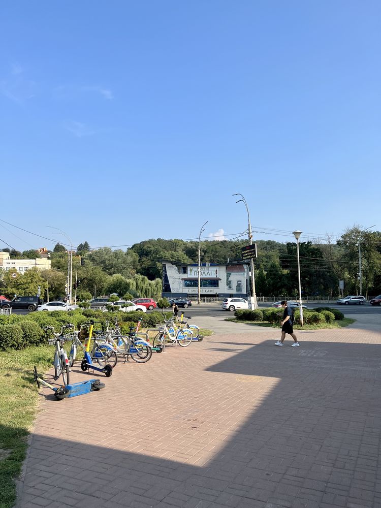 Продаж 1-кім. кв в новому будинку біля метро Голосіївська