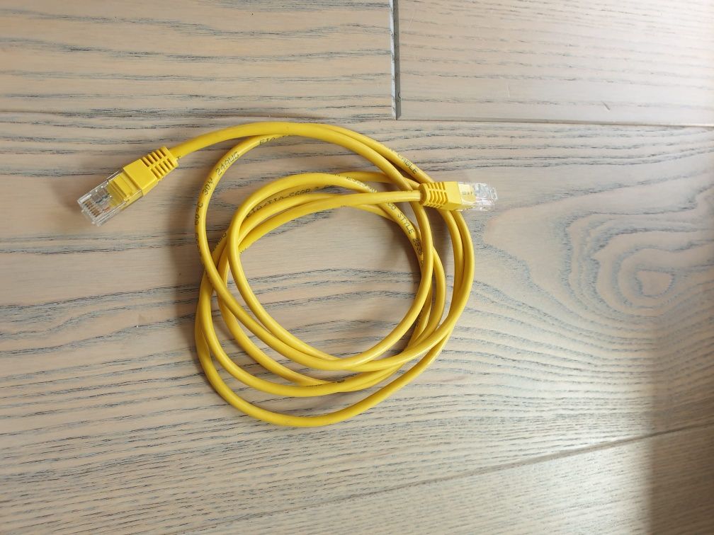 Kabel sieciowy krosowy LAN RJ45 1,8m