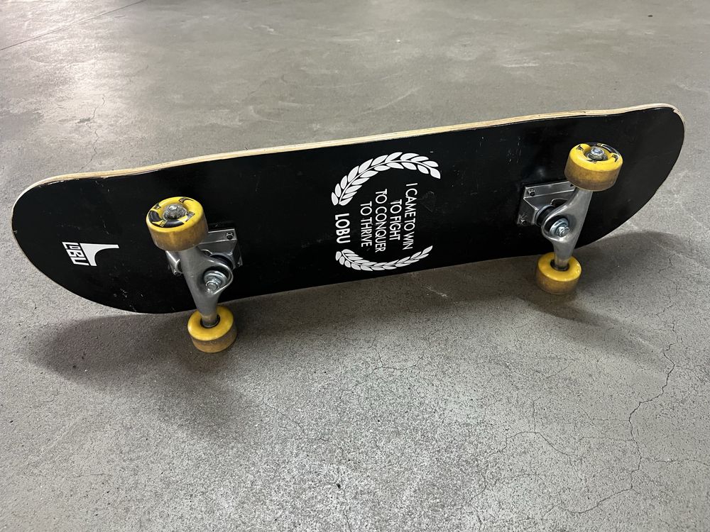 Skate básico usado
