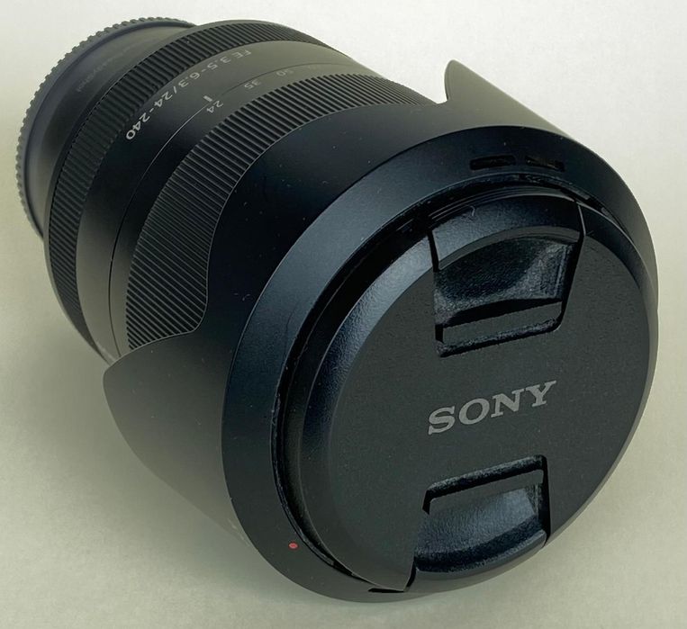 Objetiva Sony FE 24-240mm F3.5-6.3 OSS