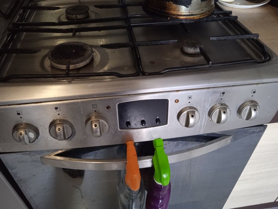 Kuchenka gazowa z piekarnikiem