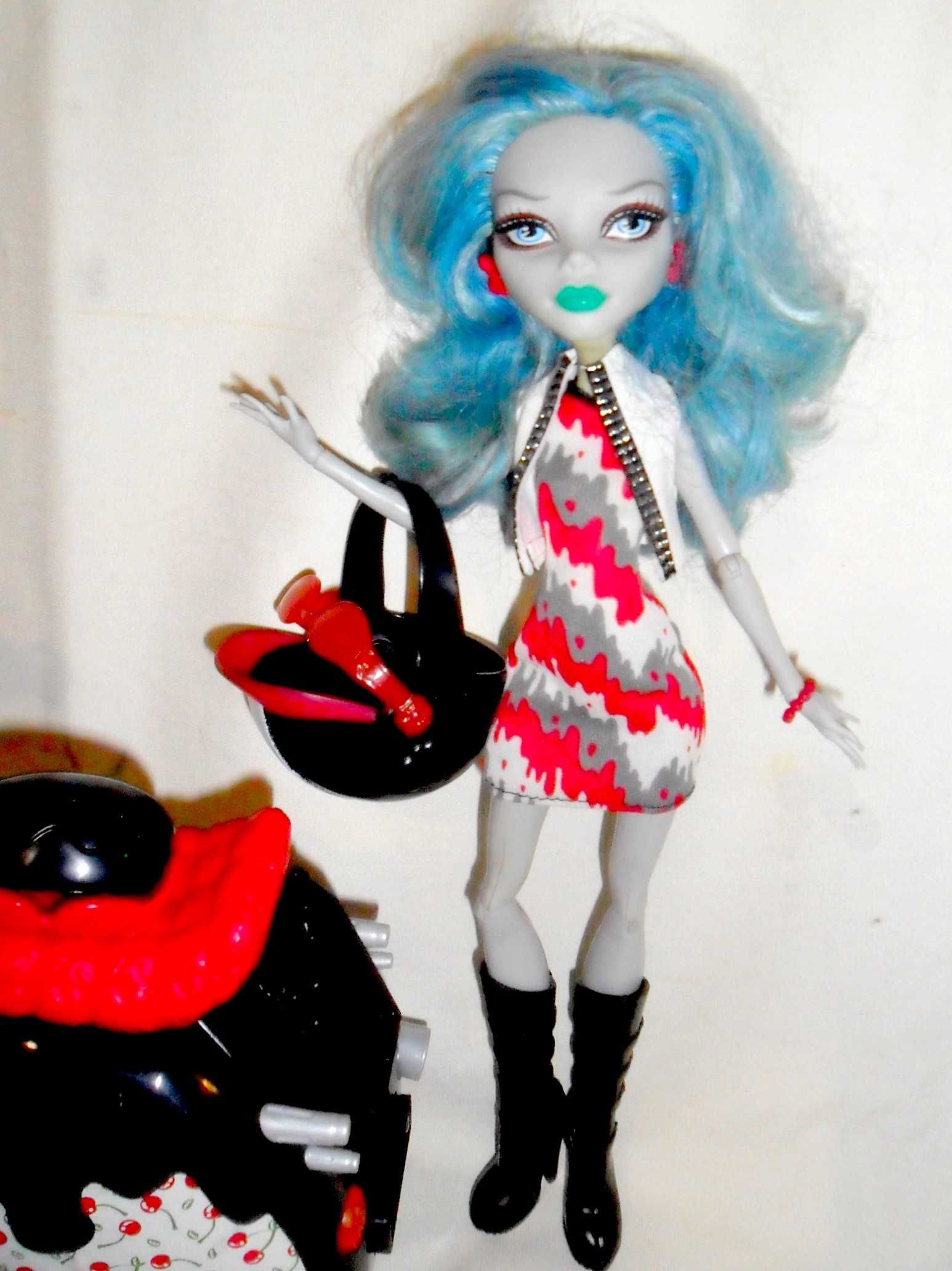 Monster High lalka Ghoulia Yelps i Scooter
