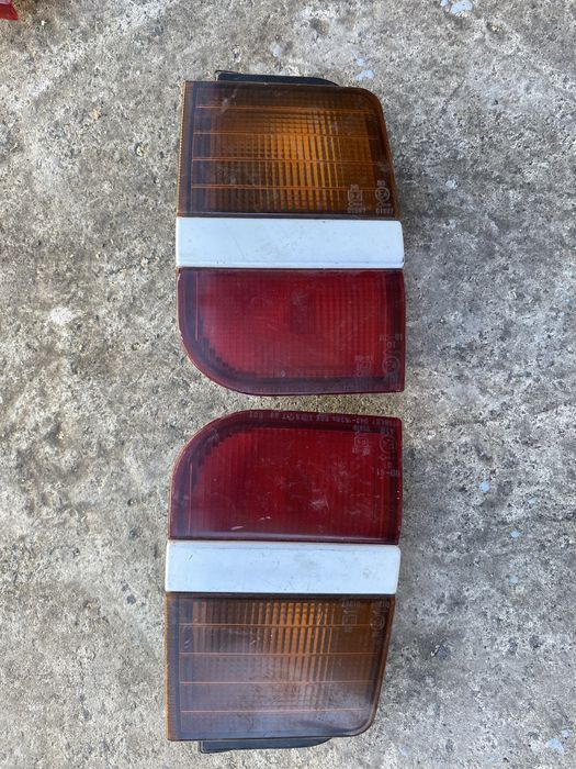 Ліхтар задній Mitsubishi Space Wagon