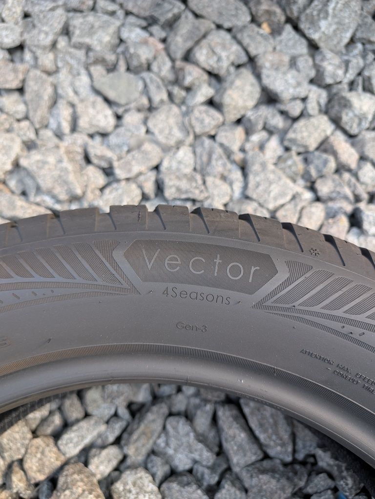 Комплект всесезонніх шин Goodyear 225/55 R18 225*55 18 Vector 4 season