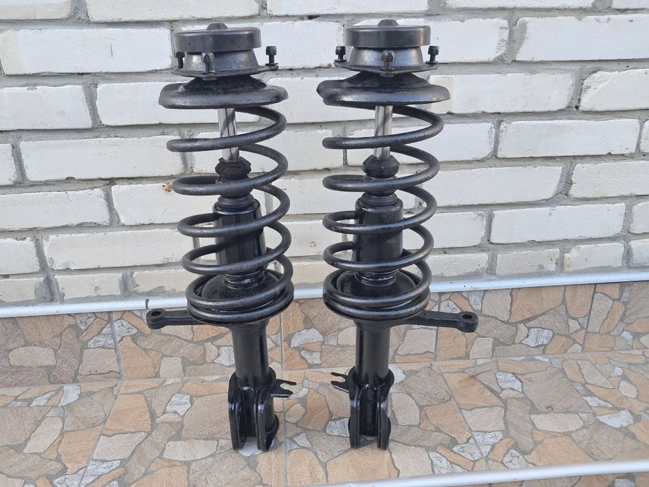 Стойки взборі ваз 2109 21099; 2110 2111 2112 2115 стойки передні ваз