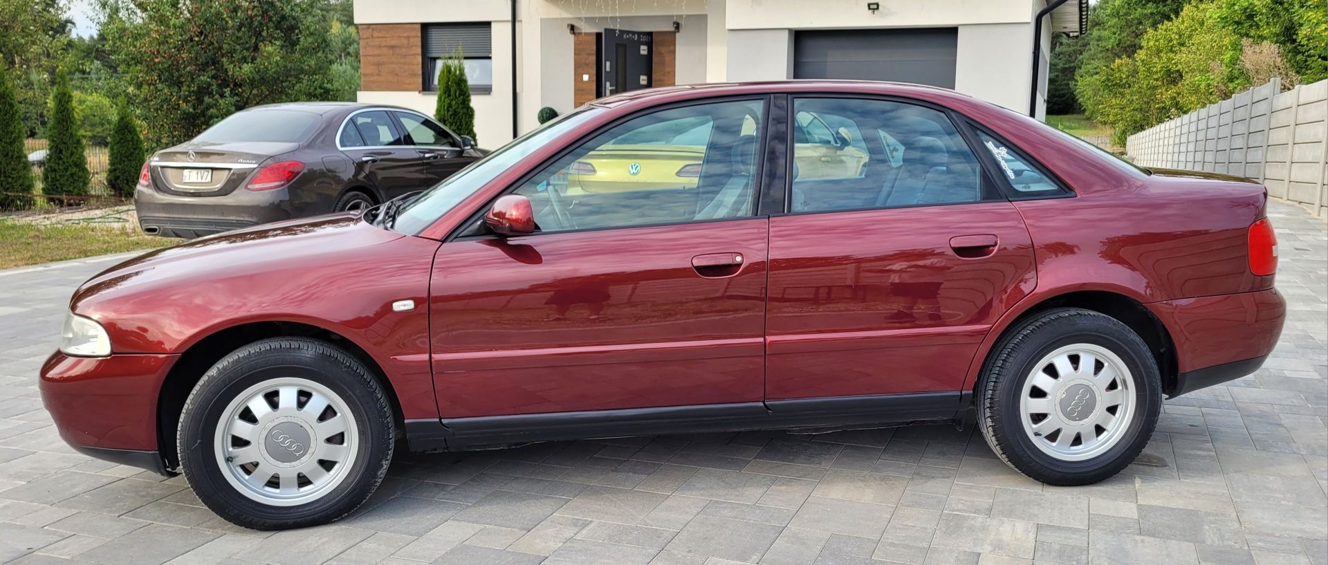 Audi A4*1999 rok*1,6 B*Sprawny Klimatronic*Długie opłaty*Godna uwagi