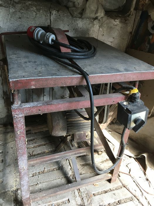 Piła Krajzega silnik 4,5 KW