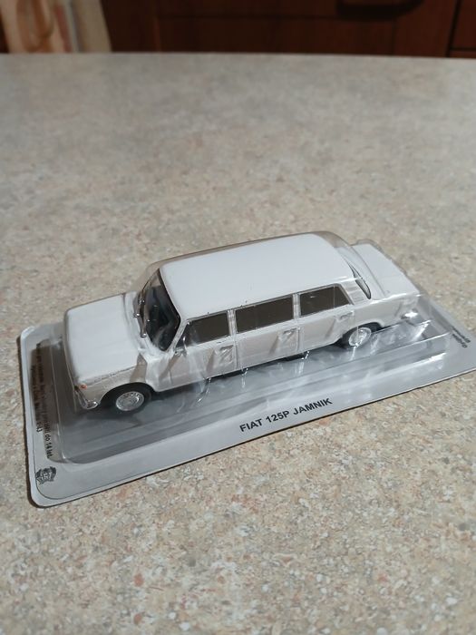 Fiat 125p Jamnik. Deagostini 1/43