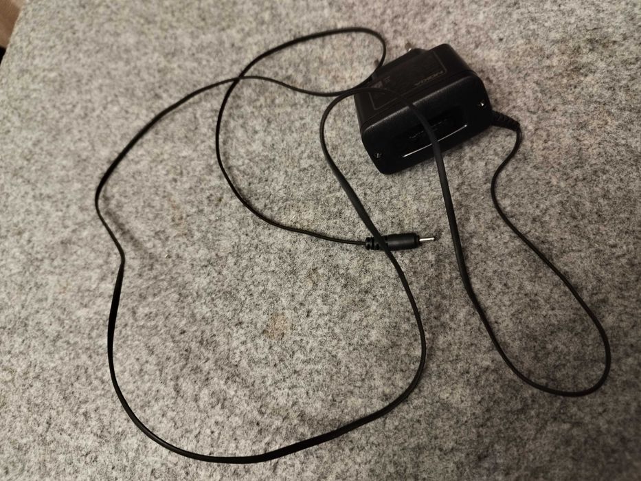 Oryginalna ładowarka NOKIA, cienka końcówka