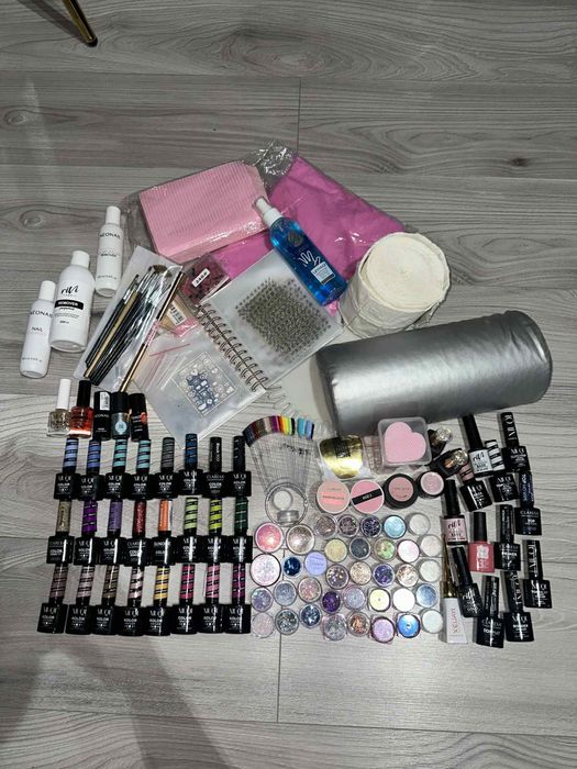 Zestaw lakierów hybrydowych UV/LED +dodatki do paznokci