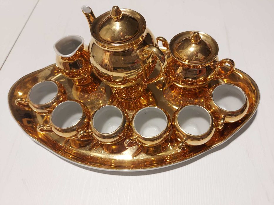 Złocony serwis dla lalek Ćmielów