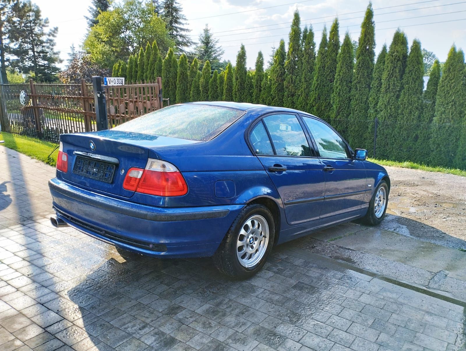 Z Niemiec E46 sedan 1.9 118KM 01r 133TYS km klima czujniki pdc alu