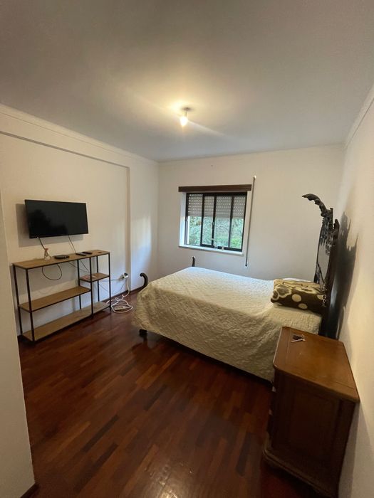 arrenda-se quarto individual