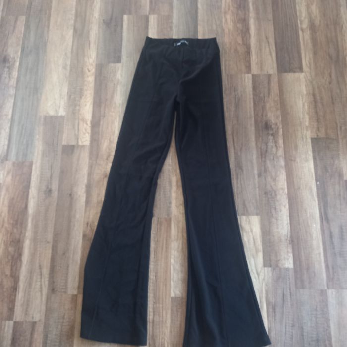 Czarne spodnie  New Yorker