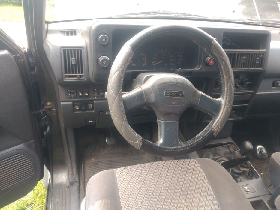 Sprzedam opel monterey 3.2 V6 z gazem