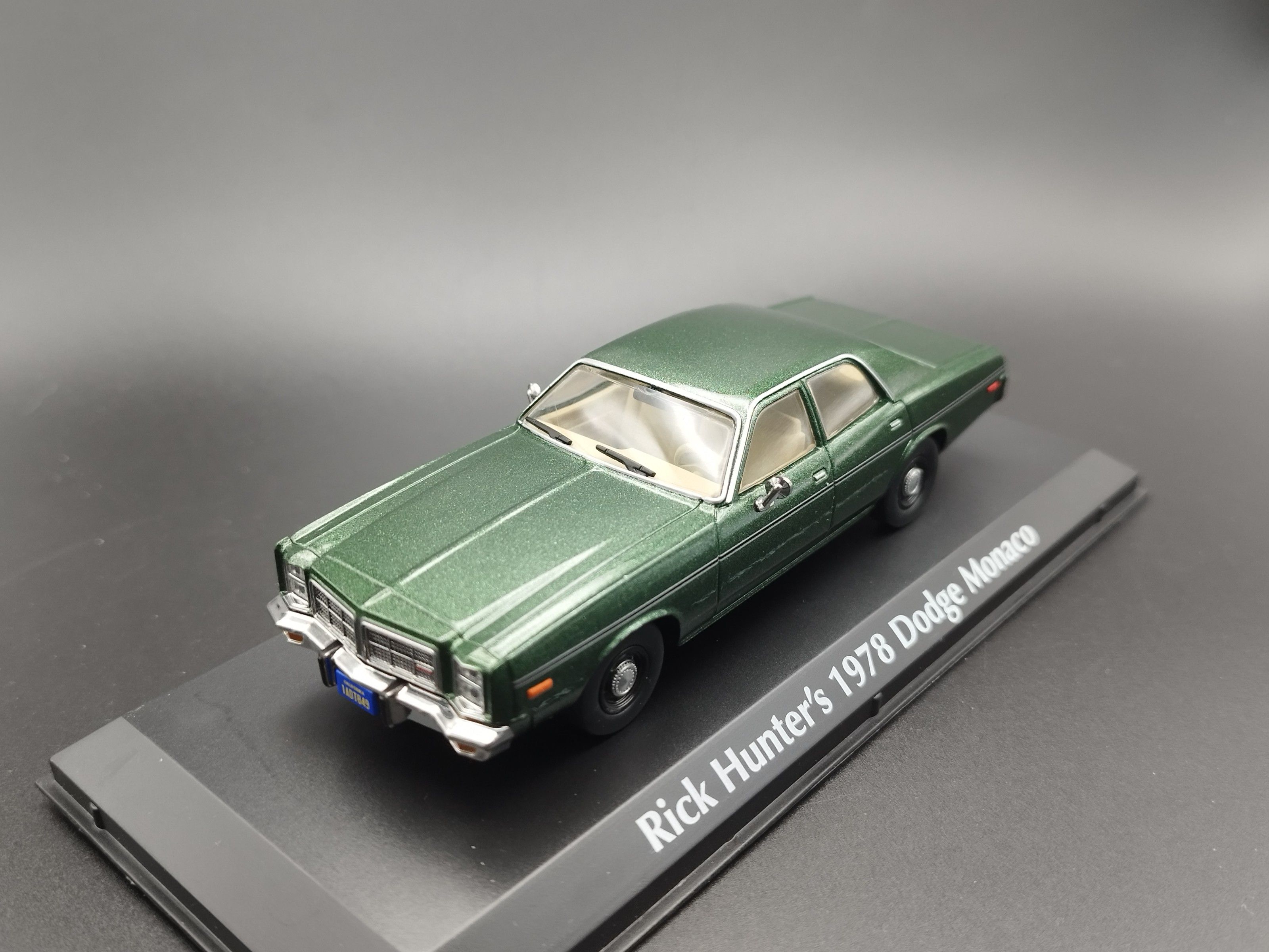 1:43 Greenlight 1977 Dodge Monaco Hunter (1984-91 TV serial) model