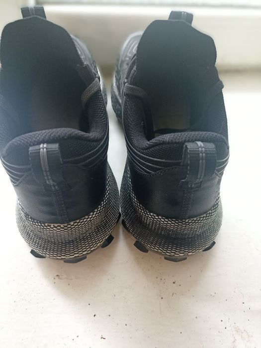 Бігові кроссовки Saucony Endorphin Trail
