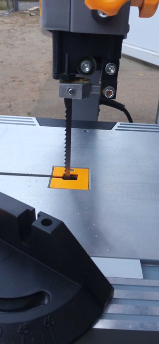 Piła taśmowa TITAN 350w 230v Wyrzynarka stołowa