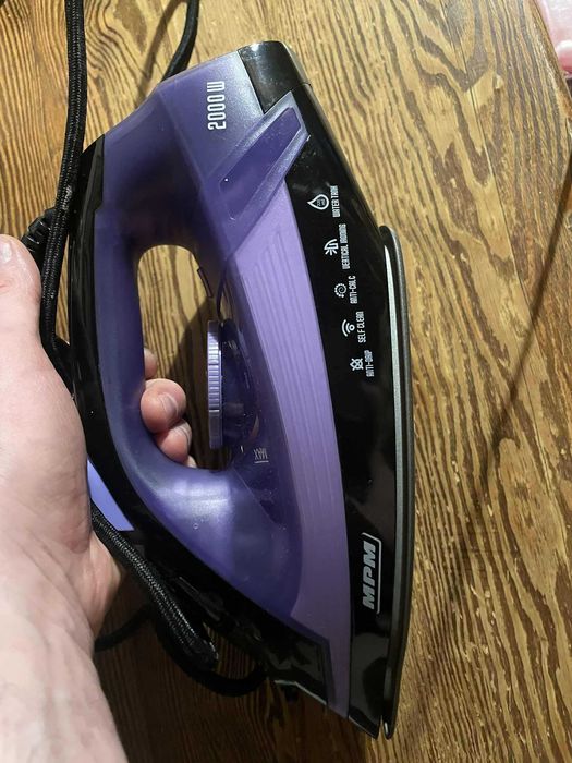 Żelazko prawie nowe