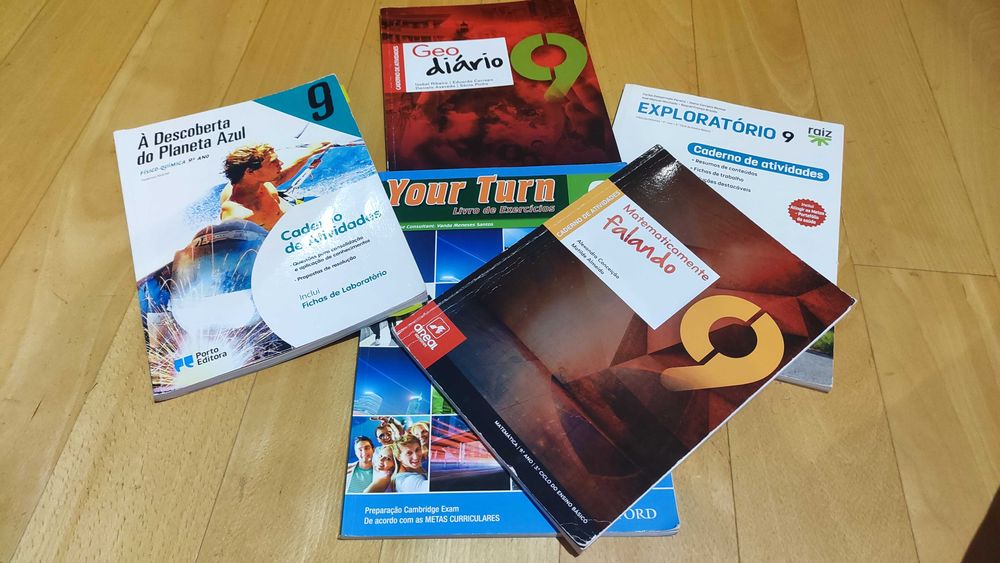 Livro escolar 9°
