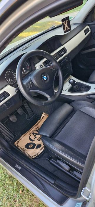Bmw e90 320i Xenon Skóra Navi Szyberdach
