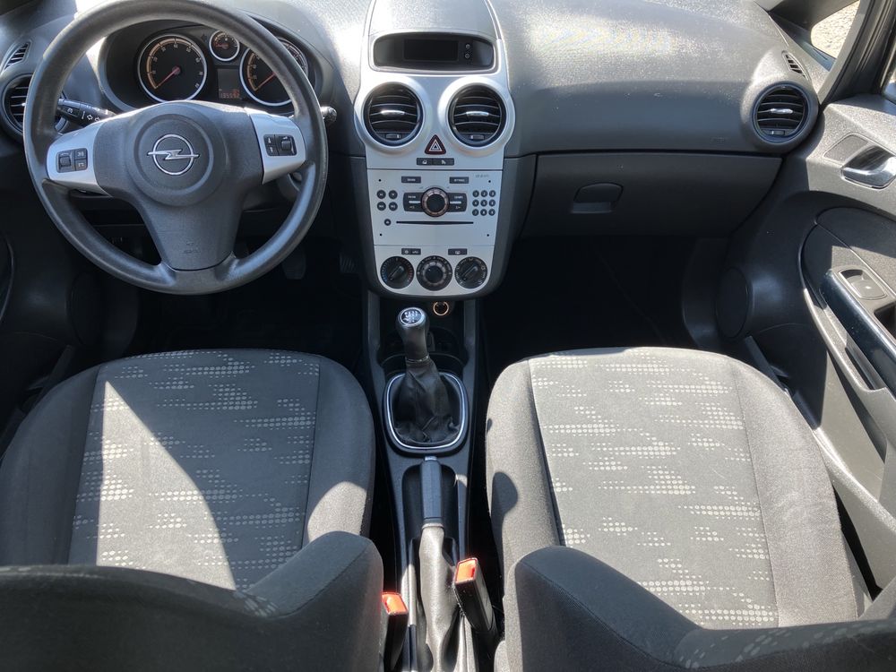 Corsa Lift benzyna klima tylko 135 tys km