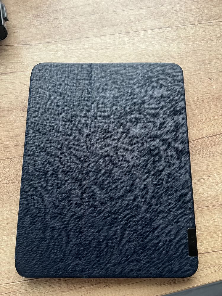 Etui ochronne na iPad Pro 11" - eleganckie, jak nowe!