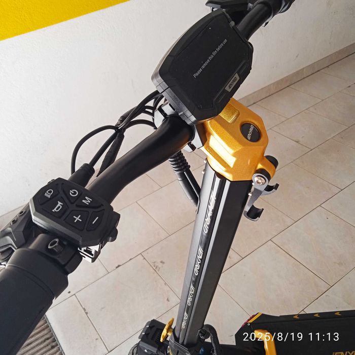 Trotinete eletrica, 11' - 2 motores, 2400W, 23 Ah - Nova, 0 Km.