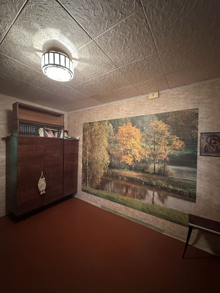 Продам 3к кв м-н Солнечный 13(возле АТБ)