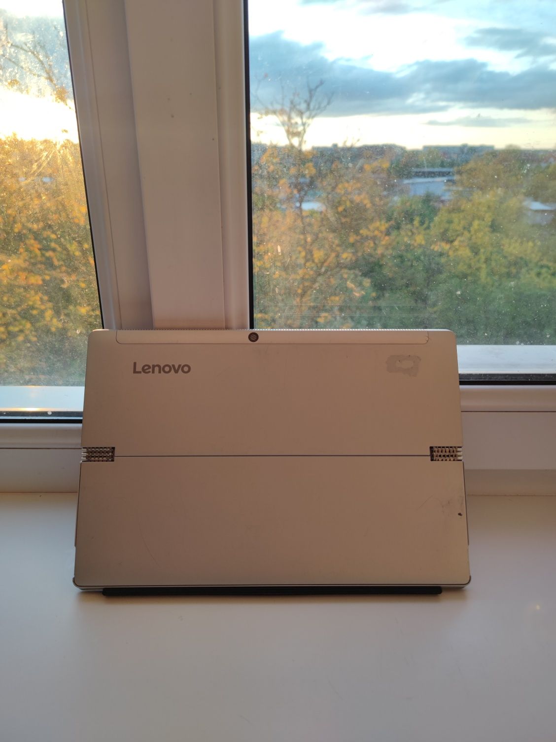 Ноутбук 2 в 1 Lenovo MIIX 510/Intel Core i3-7gen