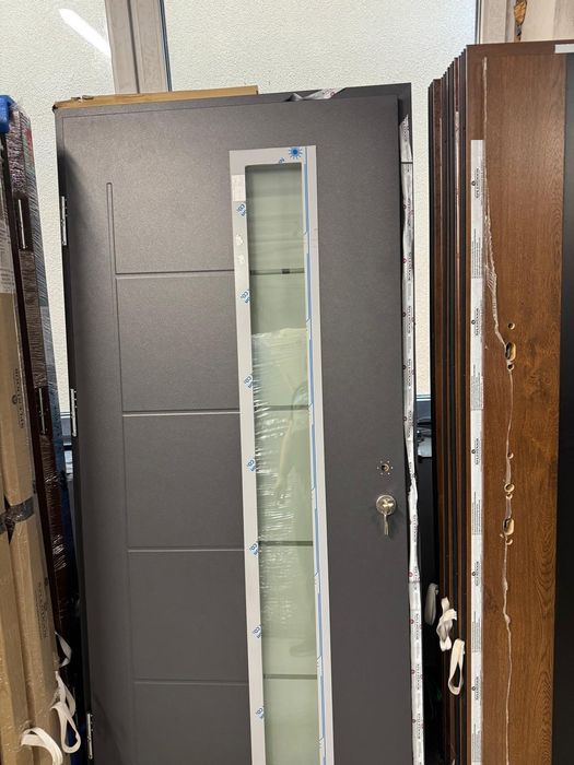 Drzwi zewnętrzne nowe 110 x 210