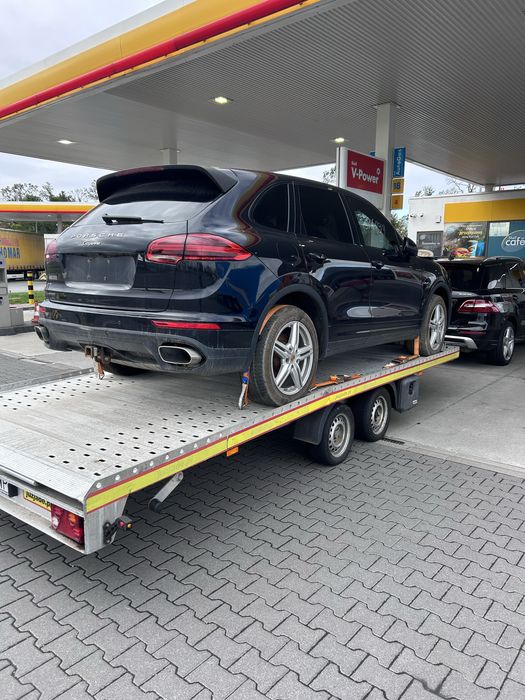 Tanie Holowanie Aut Busów przyczep samochódów motocykli