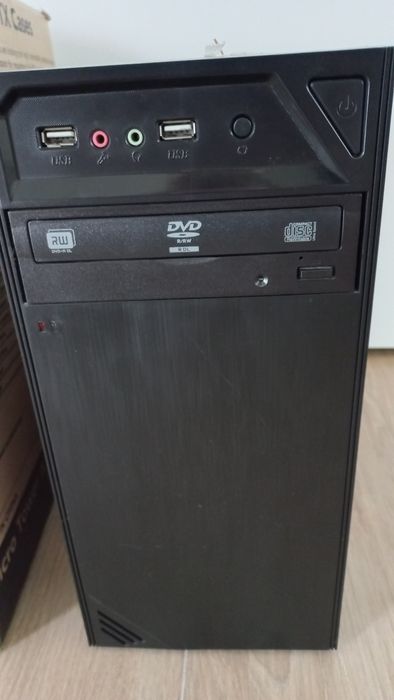 Komputer stacjonarny Akyga Micro Tower ATX